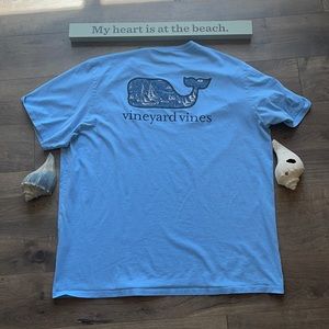 Men’s Vineyard Vines pocket tee